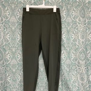 Athleta Brooklyn Textured Jogger Mountain Olive - Size 8